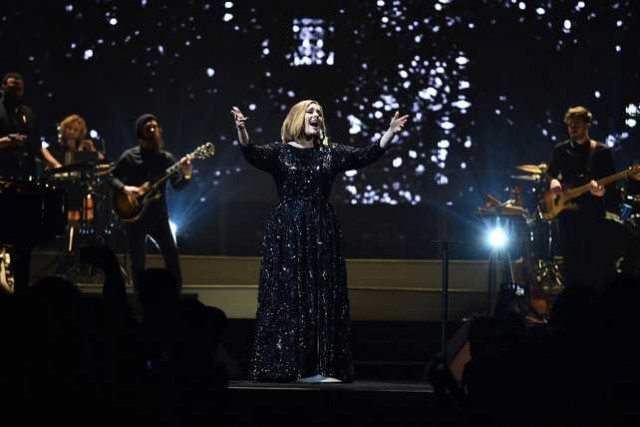 the audience joined her with a show of torches held aloft as per the singer 039 s request photo nativemonster com