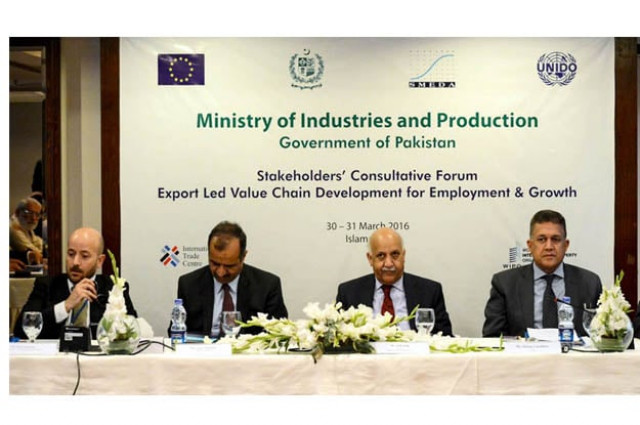 industries and production secretary muhammad arif azim at consultative forum export led value chain development for employments and growth in the country photo nni industries and production secretary muhammad arif azim at consultative forum export led value chain development for employments and growth in the country photo nni