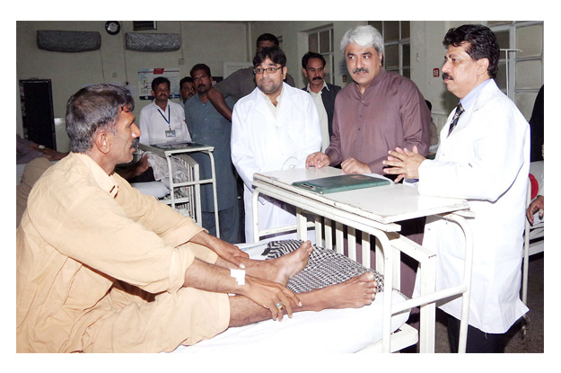 adviser to chief minister on health khwaja salman rafique visiting the government mian munshi hospital photo nni