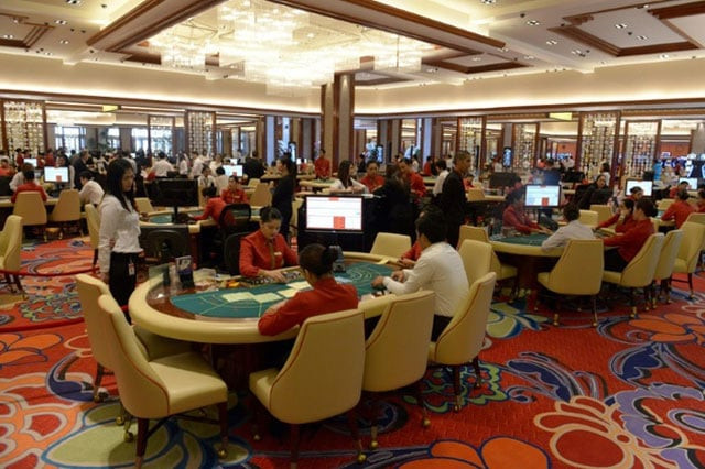 solaire is one of the philippine capital 039 s gleaming billion dollar casinos photo afp file