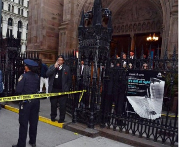 american man calls woman terrorist slashes face in nyc american man calls woman terrorist slashes face in nyc