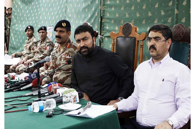 balochistan home minister sarfraz bugti the fc s dig brigadier tahir mehmood and provincial government s spokesperson anwarul haq kakar addressing a joint press conference photo online