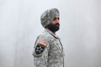 sikh us army captain allowed to wear beard turban in uniform sikh us army captain allowed to wear beard turban in uniform