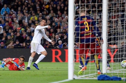 ronaldo winner ends barcelona s 39 game unbeaten run