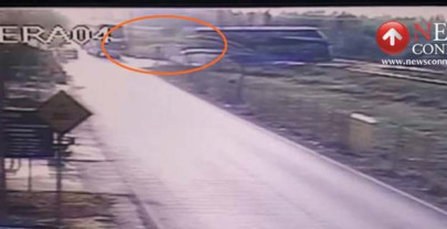 three dead after thai train crashes into tour bus police