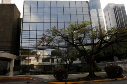 panama vows to cooperate if legal fallout from panama papers leak panama vows to cooperate if legal fallout from panama papers leak