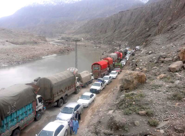 karakoram highway blocked in kohistan