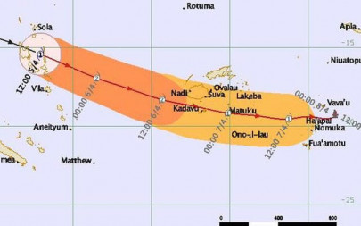 fiji residents ordered to stay inside as cyclone looms fiji residents ordered to stay inside as cyclone looms