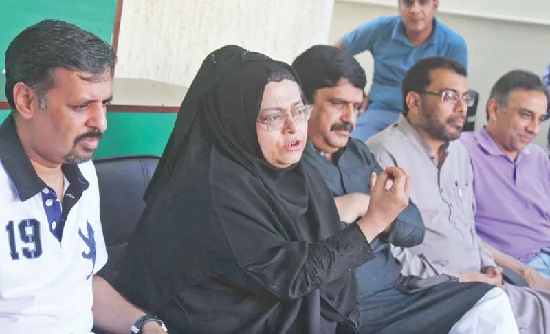 mqm lawmaker bilqees mukhtar talks to the media at psp head office photo ppi mqm lawmaker bilqees mukhtar talks to the media at psp head office photo ppi