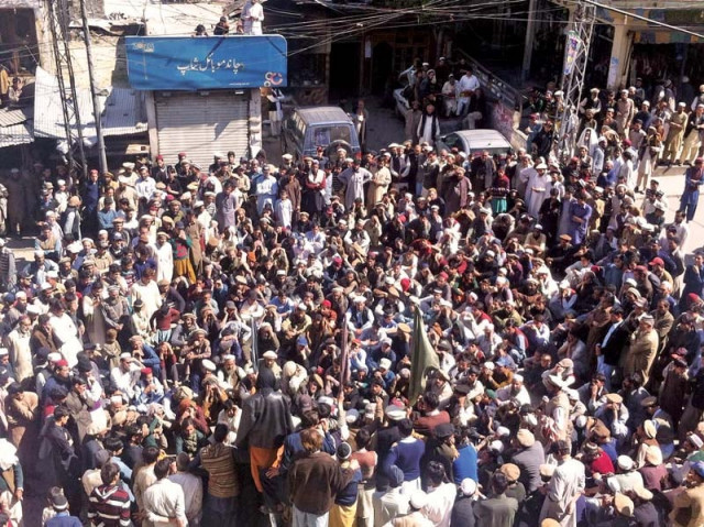 people protesting against the government in kohistan photo shamsur rahman people protesting against the government in kohistan photo shamsur rahman