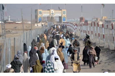 afghans living in torkham border town asked to vacate