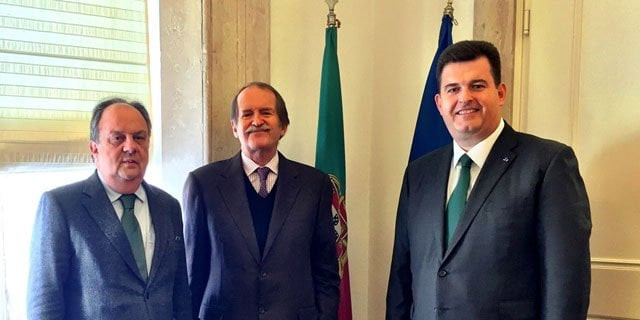 critics of portugal 039 s culture minister are calling on him to be fired photo dedicated critics of portugal 039 s culture minister are calling on him to be fired photo dedicated
