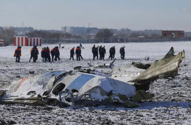 emergencies ministry members work at the crash site of a boeing 737 800 flight fz981 operated by dubai based budget carrier flydubai at the airport of rostov on don russia march 20 2016 photo reuters emergencies ministry members work at the crash site of a boeing 737 800 flight fz981 operated by dubai based budget carrier flydubai at the airport of rostov on don russia march 20 2016 photo reuters