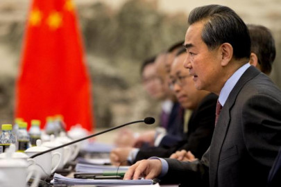 china foreign minister says clarification needed on panama papers