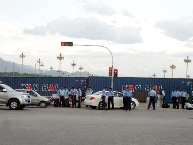 containers put up in d chowk to stop protesters from entering the red zone photo waseem nzair express containers put up in d chowk to stop protesters from entering the red zone photo waseem nzair express
