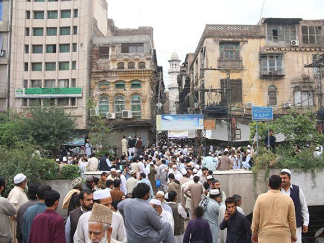 people rushed out of their houses photo muhammad iqbal express file