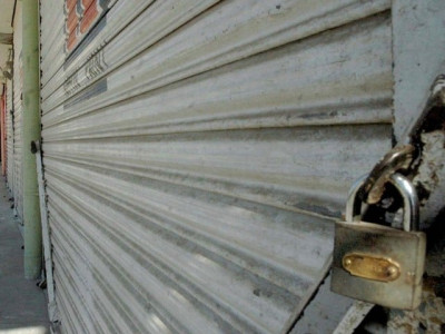 traders demand waiver of 9pm deadline until eid traders demand waiver of 9pm deadline until eid