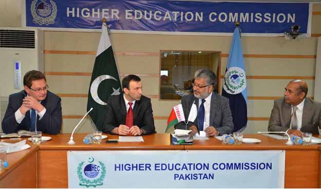 the delegation headed by the ministry of education first deputy vadim bogush met hec chairperson dr mukhtar ahmed photo inp