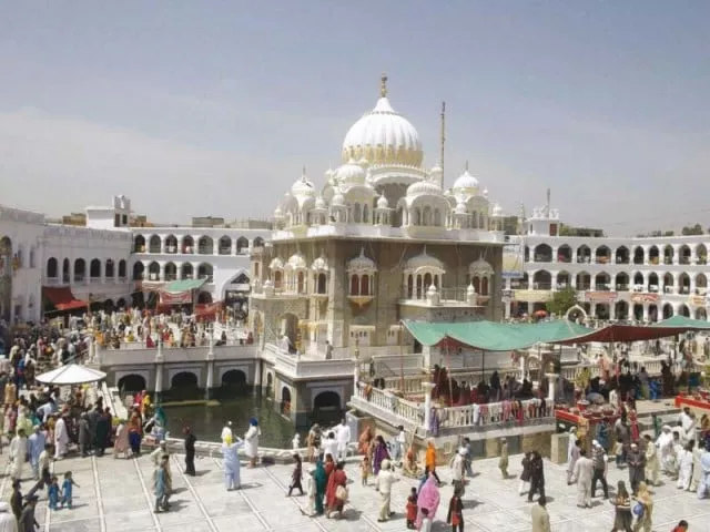 sikh pilgrims gathered around gurdwara sri punja sahib in hassanabdal photos rashid ali