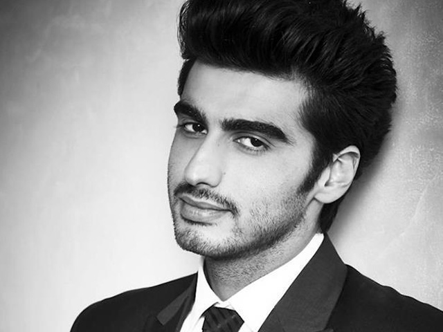 arjun kapoor turns producer with ki and ka