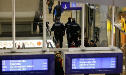 german coalition leaders agree new counter terror plans sources