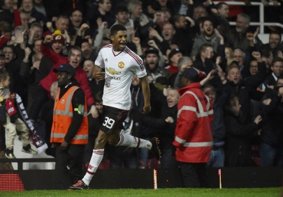 dazzling rashford brings man utd fa cup cheer