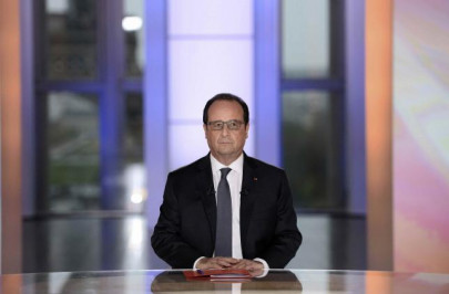 defiant hollande to decide on 2017 bid at end of year