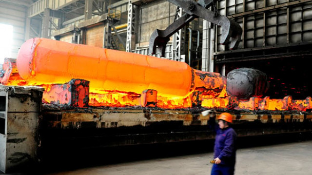 china steel output rises despite reduction pledges