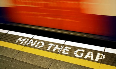 man behind london tube s mind the gap warning dies man behind london tube s mind the gap warning dies