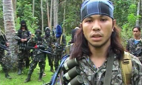 islamist militants in philippines set deadline to execute foreign captives