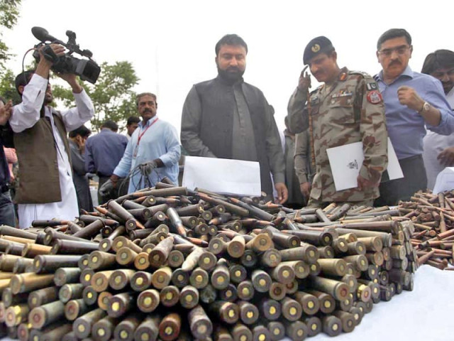 balochistan home minister sarfaraz bugti reviews the weapons recovered in an operation in quetta photo online balochistan home minister sarfaraz bugti reviews the weapons recovered in an operation in quetta photo online