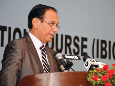 anti corruption fight precedence given to complaints against own officers says nab chief anti corruption fight precedence given to complaints against own officers says nab chief