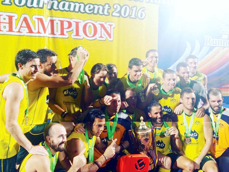 australia players pose after defeating india to win the final of the sultan azlan shah cup austalia were the only team to go undefeated in the tournament photo courtesy malaysian hockey confederation