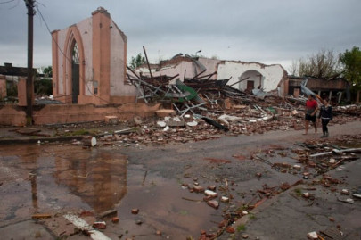 uruguay storms kill seven displace 3 600