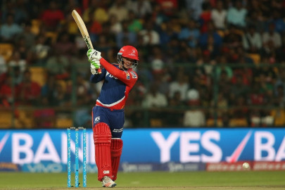 ipl 2016 roundup people cannot stop watching this stunning tag team catch