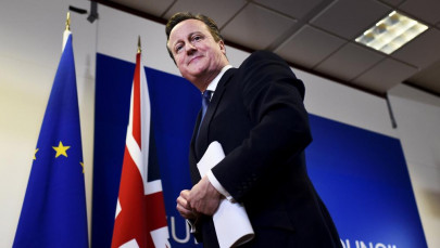 brexit could shrink uk economy by six percent treasury