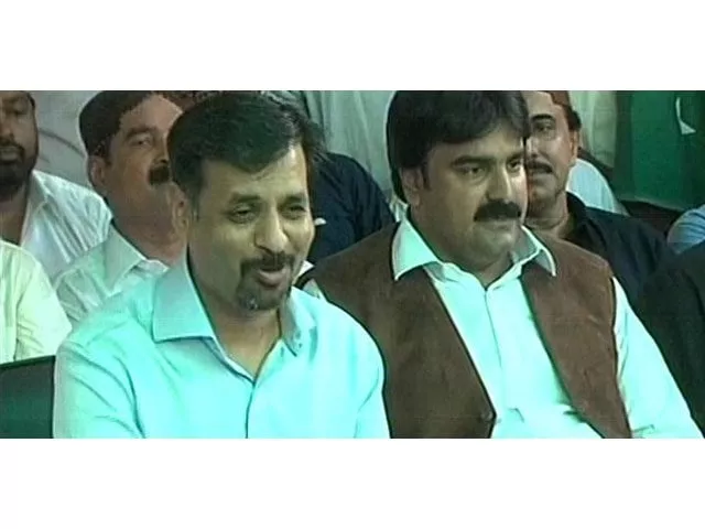 an express news screengrab of pak sarzameen party leader mustafa kamal l and muttahida qaumi movement mpa ashfaq mangi r addressing a news conference in karachi on april 18 2016 an express news screengrab of pak sarzameen party leader mustafa kamal l and muttahida qaumi movement mpa ashfaq mangi r addressing a news conference in karachi on april 18 2016