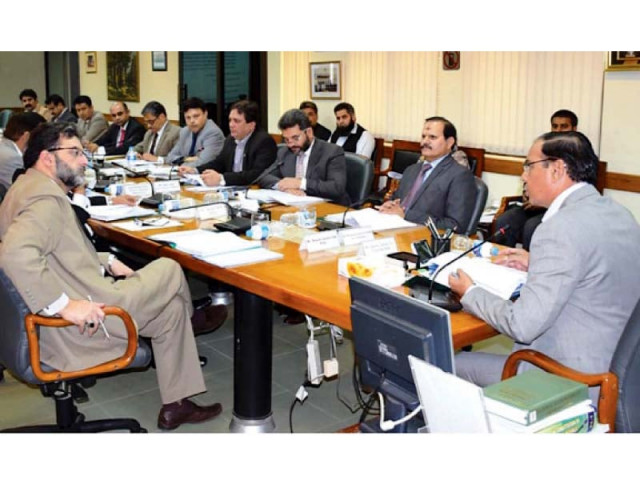 national accountability bureau chairman qamar zaman chaudhry chairing the executive board meeting at bureau headquarters photo express national accountability bureau chairman qamar zaman chaudhry chairing the executive board meeting at bureau headquarters photo express