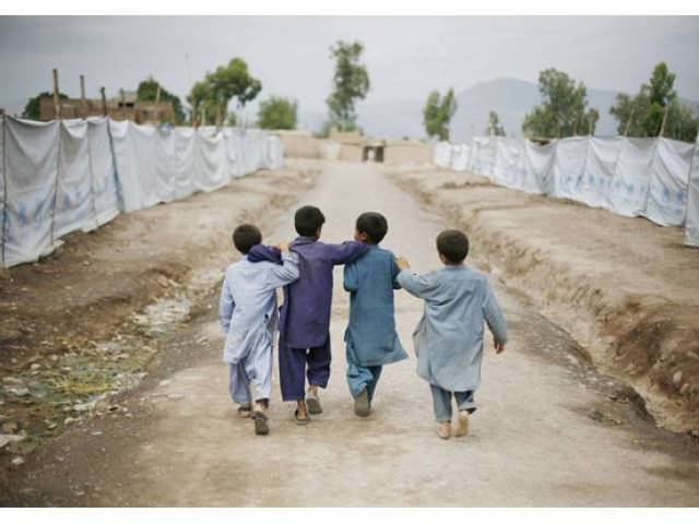 nowshera dpo says there are rumours of gangs taking children to steal organs photo kpcpwc gov pk