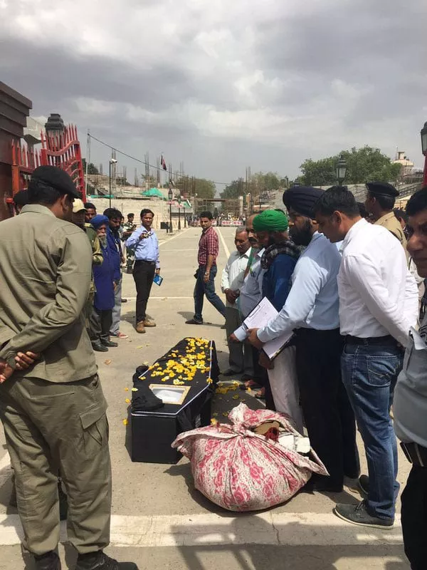 the 50 year old inmate convicted of death sentence had died under mysterious circumstances in kot lakhpat jail on photo twitter indiainpakistan the 50 year old inmate convicted of death sentence had died under mysterious circumstances in kot lakhpat jail on photo twitter indiainpakistan