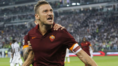 roma hail epic totti late show
