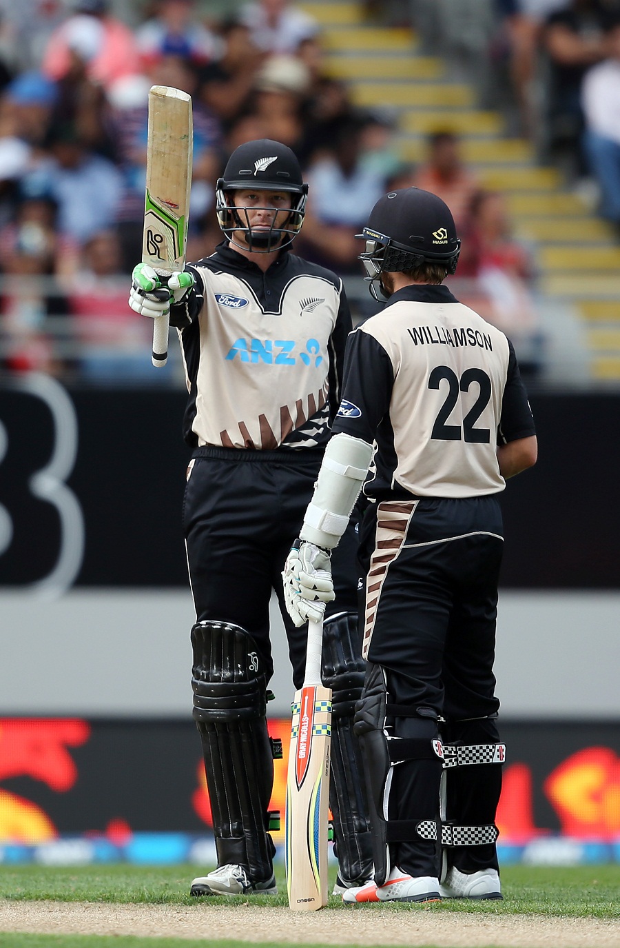 new zealand s guptill signs for lancashire