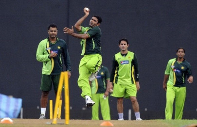 waqar was sole culprit for disharmony in team says abdul razzaq waqar was sole culprit for disharmony in team says abdul razzaq