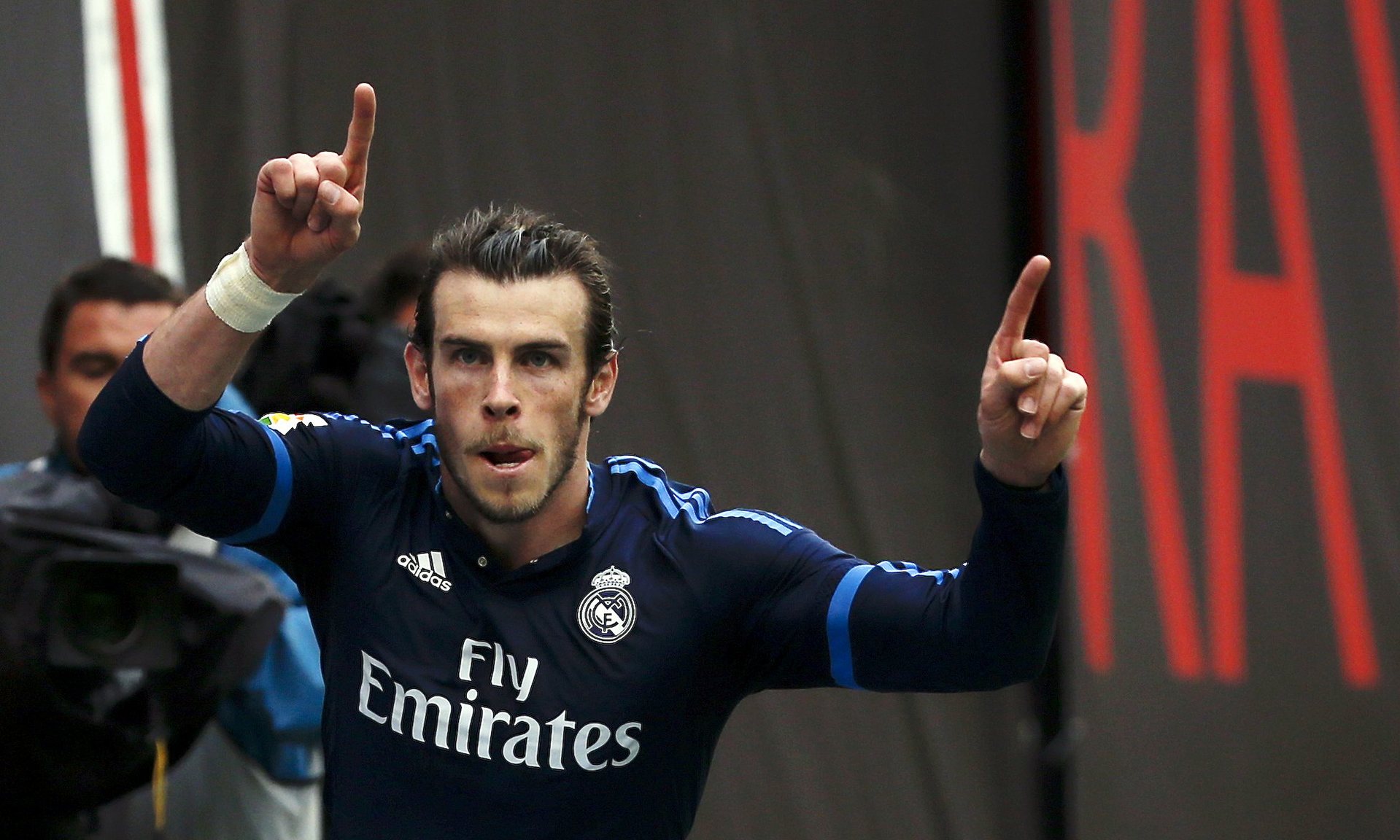 gareth bale celebrates after scoring his first goal in the match against rayo vallecano photo reuters