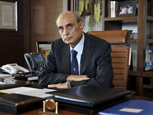 mansha said the government will have to lower the interest rate he said in order to reduce the interest rate the government will first have to privatize state owned entities photo archive fortune com