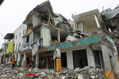 death toll from ecuador earthquake surpasses 650