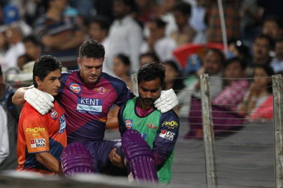 kevin pietersen out of ipl with calf injury