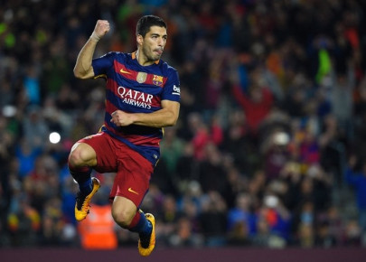 four star suarez keeps barca on top bale rescues real four star suarez keeps barca on top bale rescues real