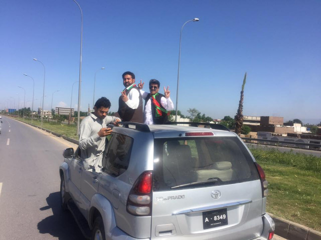 workers gathered at peshawar interchange where activists from fata also joined them photo fb com ptipwrofficial