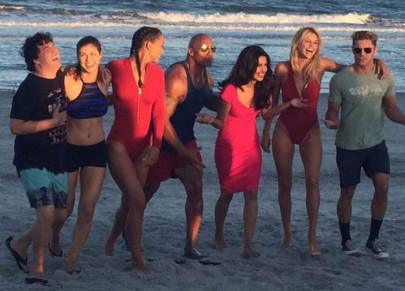 pretty in pink priyanka chopra has fun on set with baywatch crew